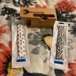 Apple Watch bands & charging stand